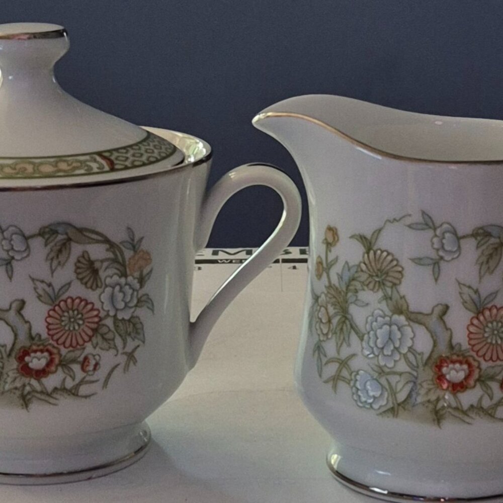 Mikasa Kabuki Sugar Bowl w/Lid & Creamer Fine China Floral Design Japan EC